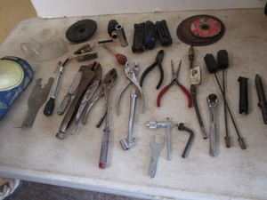 lot 109 image: Tools Craftsman 14 ratchet, Vise...
