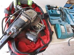 lot 124 image: Craftsman sander  polisher, 18V, a...
