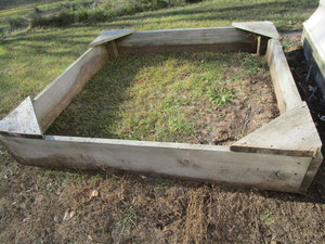 lot 144 image: Wooden sandbox frame ( raised garde...