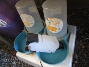 lot 181 image: Incubator, gravity pet feeders, hea...
