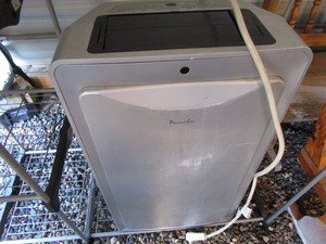 lot 201 image: Professional Series portable room a...