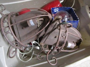 lot 271 image: Outdoor light fixture, suspended li...