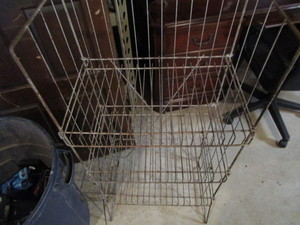 lot 282 image: Wire baking rack - vintage, shelves...
