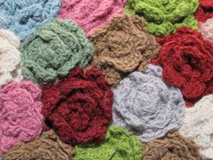 Knit rose Le Pouf
