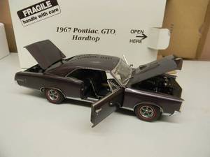 THE DANBURY MINT 124 SCALE DIECAST 1967 PONTIAC GTO HARDTOP - NEW IN BOX - AWESOME PIECE - SEE PICTURES