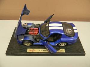 MAISTO 118 SCALE DIECAST 1996 DODGE VIPER GTS - NICE - COOL PIECE - SEE PICTURES