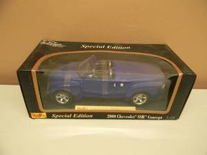 MAISTO SPECIAL EDITION 118 SCALE DIECAST 2000 CHEVROLET SS CONCEPT - IN BOX - NICE - COOL PIECE - SEE PICTURES