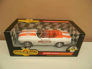 AMERICAN MUSCLE 118 SCALE DIECAST 1969 CHEVY CAMARO INDY 500 PACE CAR MAY 30, 1969 - NEW IN BOX - AWESOME PIECE - SEE PICTURES