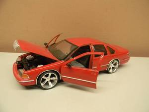 SUNNYSIDE 124 SCALE DIECAST 1996 CHEVROLET CAPRICE SS 9702 - VERY COOL PIECE - SEE PICTURES
