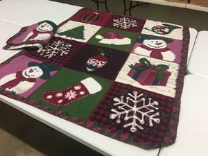 lot 106 image: Brand New Lot of FOUR 60x48 Soft Fleece Christmas Collage Throws