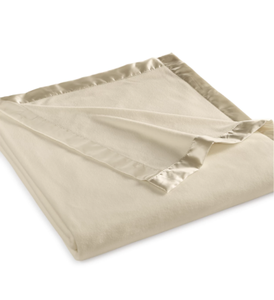 lot 78 image: Brand New Martha Stewart Collection Soft Fleece King Blanket
