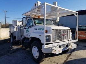 1990 GMC C7000 Topkick 2 Door Bucket Truck BBC 104in.