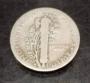 1916-D MERCURY DIME KEY DATE COIN (lite vending machine wheel marks on obverse)