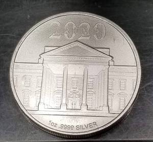 1 TROY OZ .999 FINE SILVER TRUMP 2020 ROUND