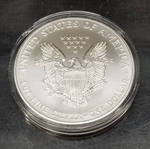 2000 AMERICAN SILVER EAGLE 1 TROY OZ .999 FINE SILVER IN AIRTITE