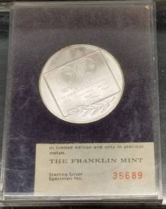 STERLING 92.5% SILVER EYEWITNESS MEDAL MOON LANDING BY FRANKLIN MINT 26 grams (SILVER DOLLAR SIZE)