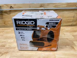 lot 86 image: RIDGID 600 CFM Portable Blower Fan Air Mover with Daisy Chain