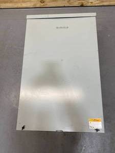 lot 43 image: BRIGGS & STRATTON SYMPHONY II Dual 200 Amp - Split 400 Amp Automatic Transfer Switch