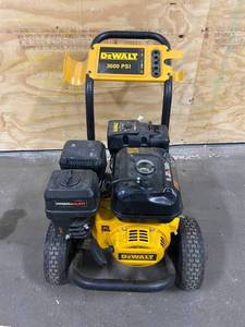 lot 82 image: DEWALT 3600 PSI Pressure Washer