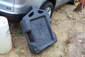 lot 219 image: Chilton Semi Tractor Oil Drain Pan