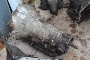 lot 237 image: GM 700 R4 Transmission Core 4WD