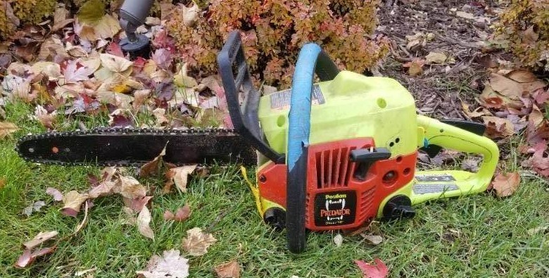 Poulon Predator Chainsaw P3516PR Shorewood Executive Downsizing Auction K BID
