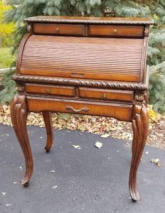 Elegant Rolltop Ladies Writing Desk