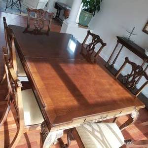 Chippendale Aston Court Henredon Dining Table and 8 Chairs plus 2 Leaves & Pads
