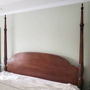 Elegant Bernhardt  Mahogany 4 Poster Bed King Frame