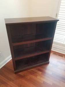 Elegant Mahogany Bookshelf