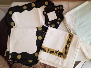 Bold and Beautiful Vintage Table Linens