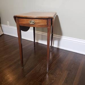 Single Drawer Pembroke Side Table