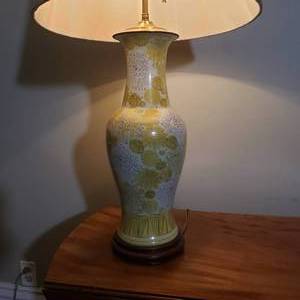 Yellow Daisy Floral Vase Lamp