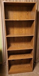 lot 100 image: Large 5 Shelf Bookshelf