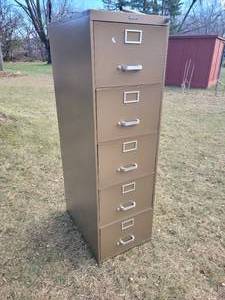 lot 130 image: 5 Drawer Filling Cabinet by Statesman