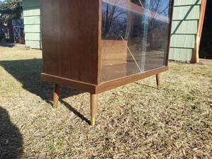 lot 58 image: Mid-Century Record Cabinet
