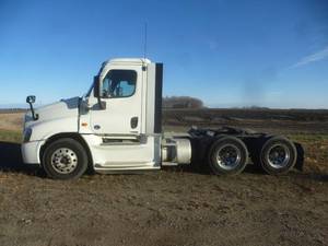 2015 Freightliner Cascadia Evolution