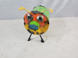 New Handmade Recycled Metal Garden Pig