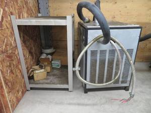 lot 40 image: PNEUMATECH NON CYCLING REFRIGERATED COMPRESSED AIR DYER