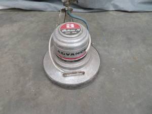 lot 47 image: GALAXIE 16 FLOOR CLEANER