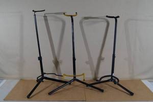 lot 6 image: 3 Guitar Stands