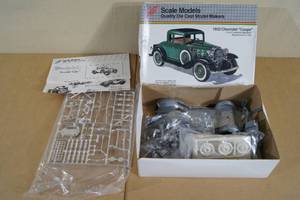 lot 72 image: 1932 Chevrolet Coupe Die Cast Model Kit