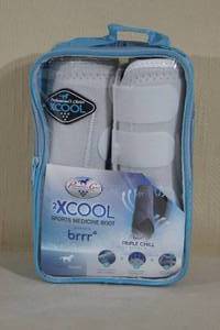 lot 81 image: Professionals Choice 2XCool Sports Medicine Boot