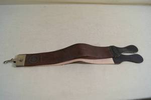 lot 120 image: Keene-Edge Leather Sharpening Belt - Hess Hair Milk Lab