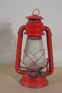 lot 126 image: Dietz Junior Curved Glass Railroad Lantern