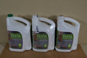 lot 134 image: Bona Hard Surface Floor Cleaner Refills
