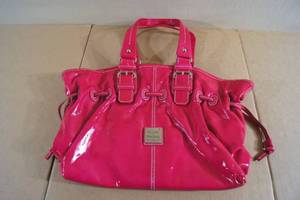 lot 171 image: Dooney and Bourke Bright Pink Purse