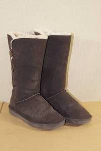 lot 178 image: Bearpaw Ladies Boots - Size 7