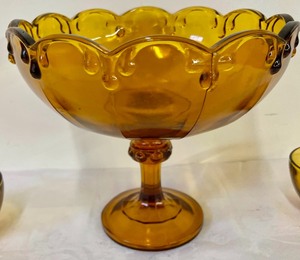 lot 118 image: Vintage Amber Glass