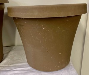 lot 124 image: 3 Large Plastic Planters